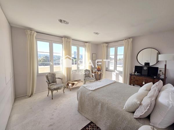 Bel attique 105m², 2 chambres, hyper-centre / gare