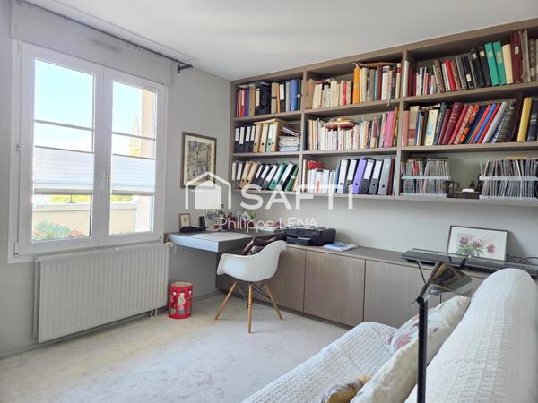 Bel attique 105m², 2 chambres, hyper-centre / gare