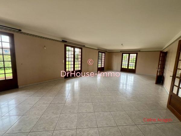 Maison à vendre 5 pièces de 221 m²