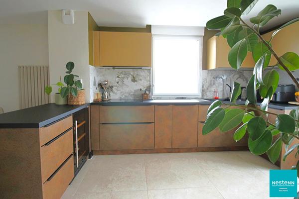 Appartement T3 duplex avec terrasse et parking