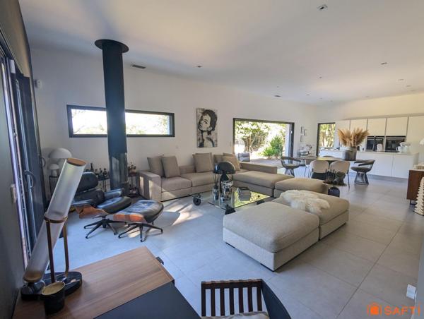 Villa contemporaine de prestige au coeur de Nîmes