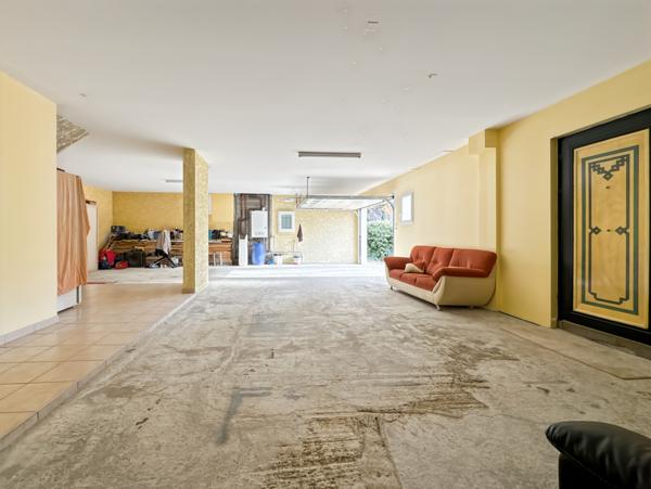 Trévoux (01600) TREVOUX – MAISON RÉCENTE DE 2007 – 5 CHAMBRES – TERRASSE – GRAND GARAGE 80 m²