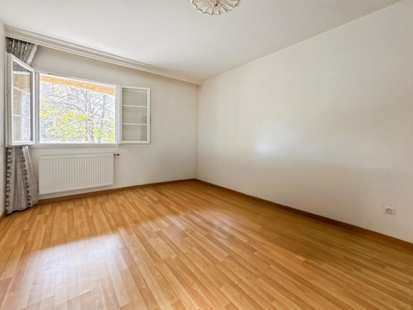 Trévoux (01600) TREVOUX – MAISON RÉCENTE DE 2007 – 5 CHAMBRES – TERRASSE – GRAND GARAGE 80 m²