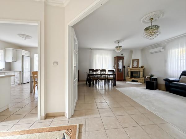 Trévoux (01600) TREVOUX – MAISON RÉCENTE DE 2007 – 5 CHAMBRES – TERRASSE – GRAND GARAGE 80 m²