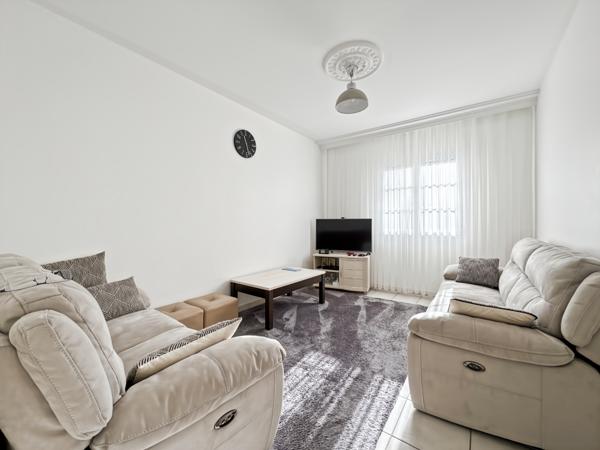 Trévoux (01600) TREVOUX – MAISON RÉCENTE DE 2007 – 5 CHAMBRES – TERRASSE – GRAND GARAGE 80 m²