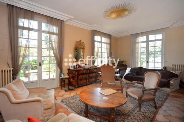 Maison 9 pièces - 202 m²