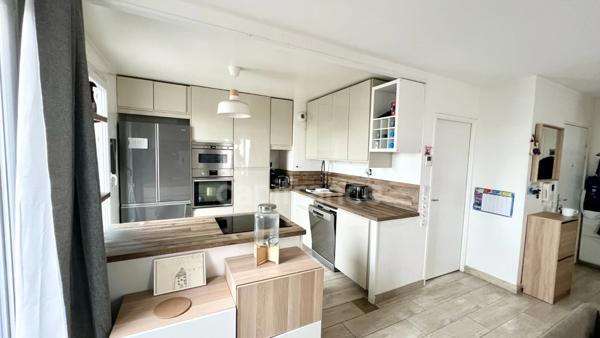 Location Limite Maisons-Alfort ROOFTOP F5 de 102 m2 terrasse de 118 m² sud TOIT TERRASSE