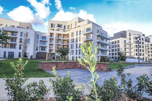 Location Limite Maisons-Alfort ROOFTOP F5 de 102 m2 terrasse de 118 m² sud TOIT TERRASSE