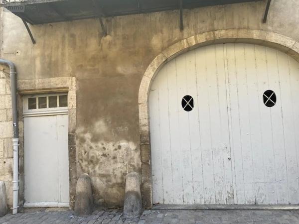 Location - Garage et parking Dole 39100 50 m 2