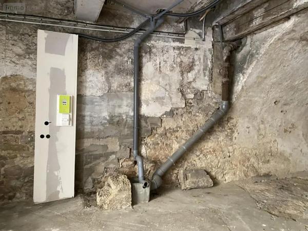 Location - Garage et parking Dole 39100 50 m 2
