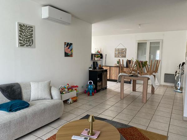 Maison récente à vendre à Noirterre de plain pied de 75m² 3 chambres et jardin