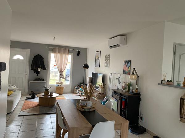 Maison récente à vendre à Noirterre de plain pied de 75m² 3 chambres et jardin