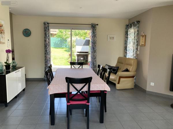 Maison individuelle à vendre à Ambérieu-en-Bugey dans l'Ain (01500), ref : VM1486-01032