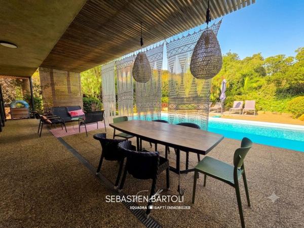 Maison T5 de 150m2  avec piscine au centre de Porto-Vecchio