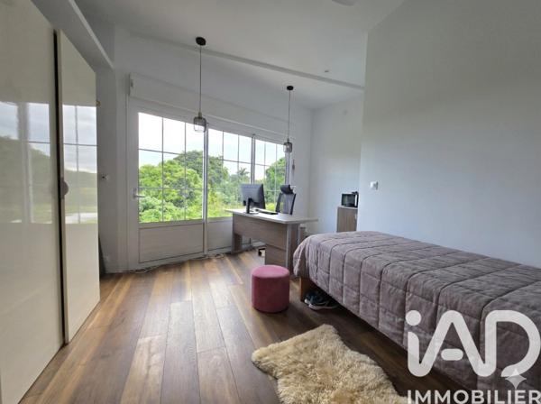 Maison à vendre 11 pièces 270 m² Entre-Deux