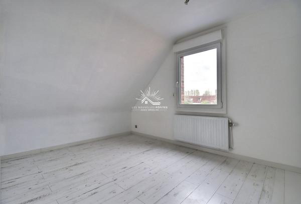 Maison individuelle 177 m² – 5 pièces – Jardin 1800 m² – Garages & stationnements privatifs – Wasquehal Boers