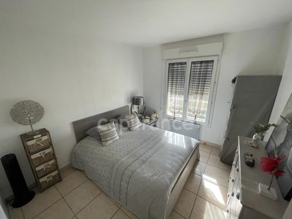 SAINT RAPHAEL appartement T2, terrasse, place de parking privative !!