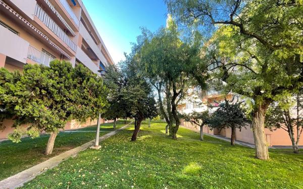 Appartement à vendre    4 pièces • 82 m2 La Valette-du-Var