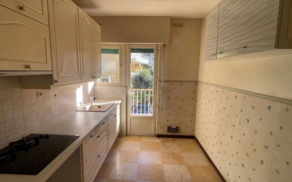 Appartement à vendre    4 pièces • 82 m2 La Valette-du-Var