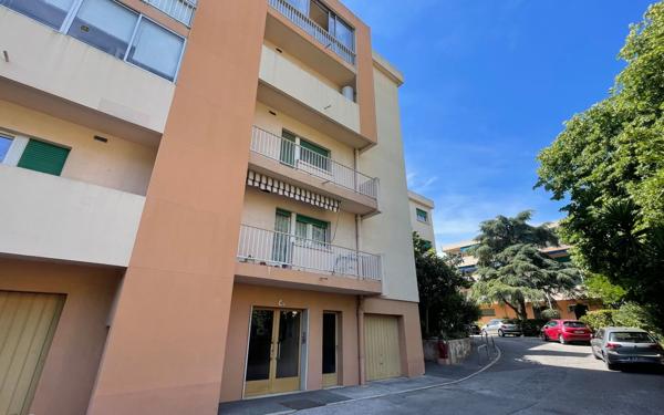 Appartement à vendre    4 pièces • 82 m2 La Valette-du-Var