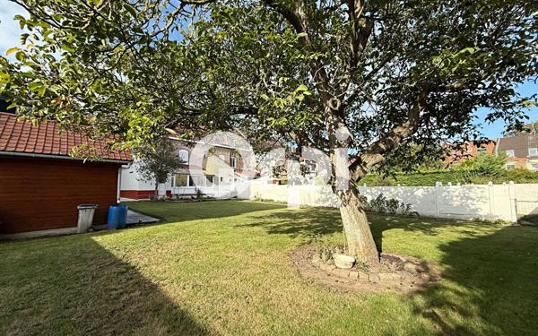 Immeuble à vendre    2 pièces • 270 m2 Béthune