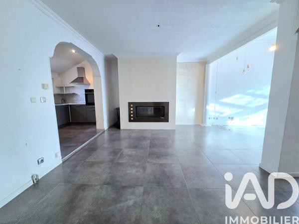 Maison à vendre 4 pièces 115 m² Arles