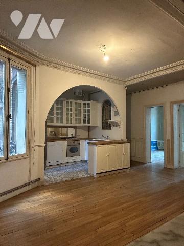 Un appartement au RDC + une cave situés à BOULOGNE-BILLANCOURT.