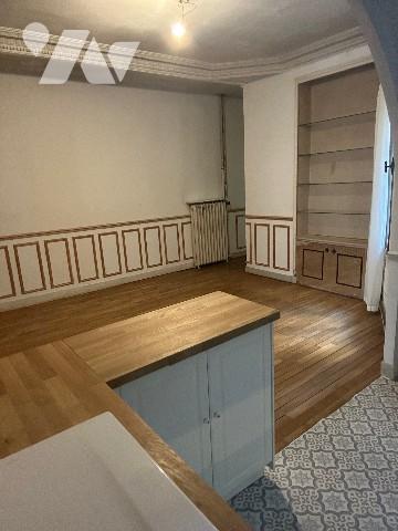 Un appartement au RDC + une cave situés à BOULOGNE-BILLANCOURT.