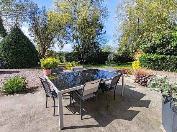 Maison 4chbs,grande pièce à vivre, jardin+champ