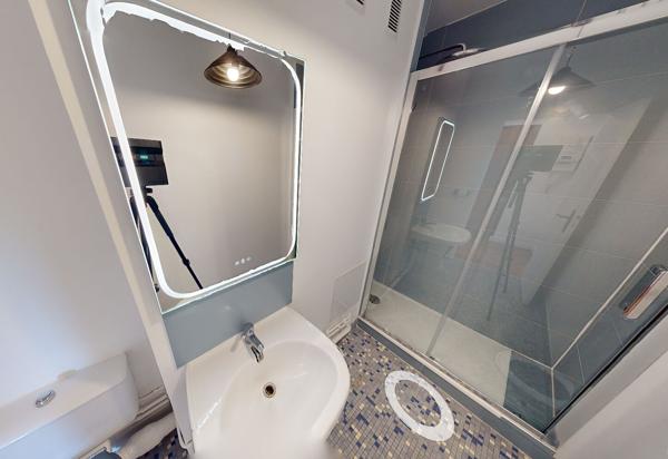 Studio vide et lumineux 29,71m² Kremlin Bicêtre ligne 7 et 14 du métro