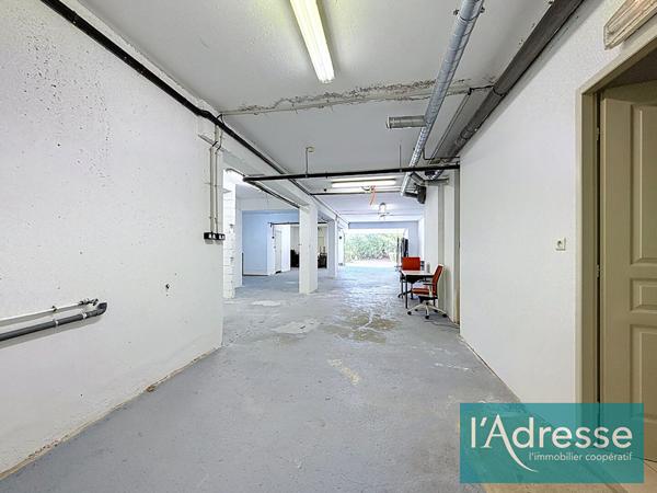 Entrepôt avec bureaux climatisés - 228 m² - Secteur Finosello