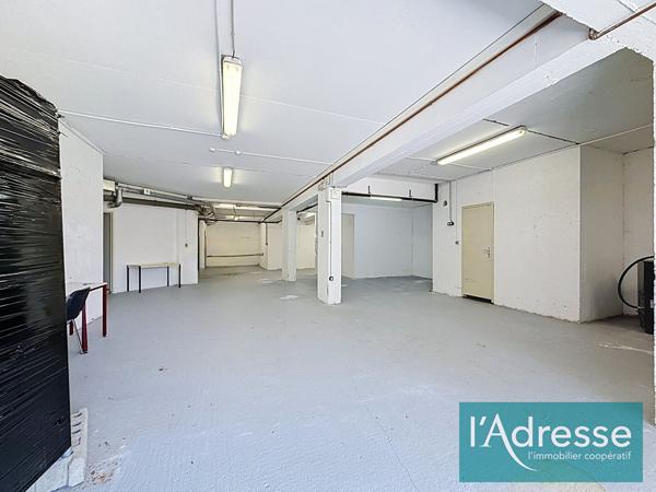 Entrepôt avec bureaux climatisés - 228 m² - Secteur Finosello