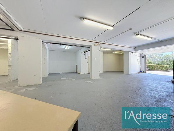Entrepôt avec bureaux climatisés - 228 m² - Secteur Finosello
