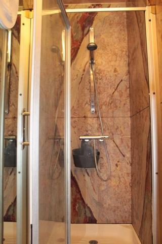 Exclusivité!! Côtes d'Armor 22400 LAMBALLE. 4 chambres, Hypercentre, duplex bien d'exception