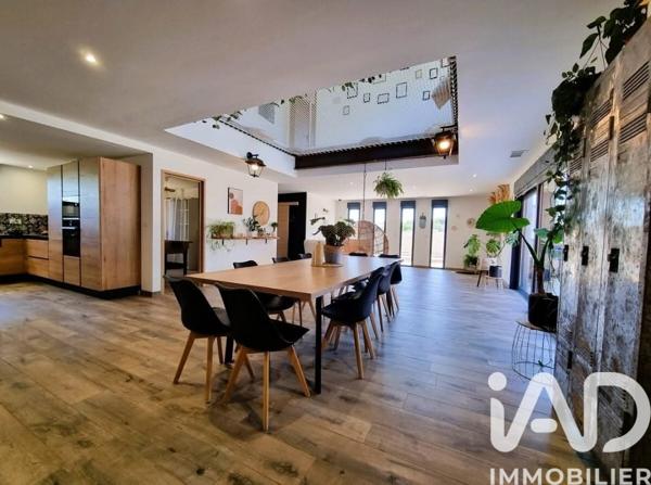Maison à vendre 7 pièces 220 m² Sallèles-d'Aude