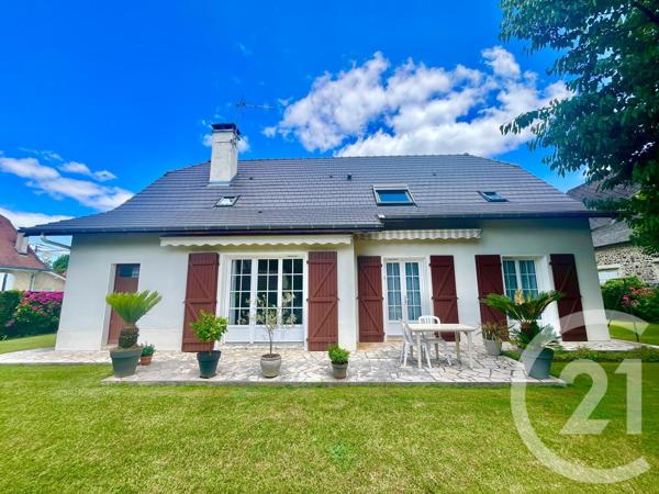 Appartement F4 à vendre  5 pièces - 122,97 m 2   PAU  - 64