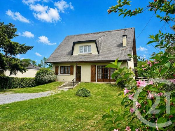Appartement F4 à vendre  5 pièces - 122,97 m 2   PAU  - 64