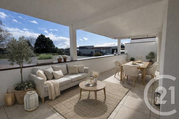 Appartement F4 à vendre  5 pièces - 122,97 m 2   PAU  - 64