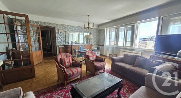 Appartement F4 à vendre  5 pièces - 122,97 m 2   PAU  - 64