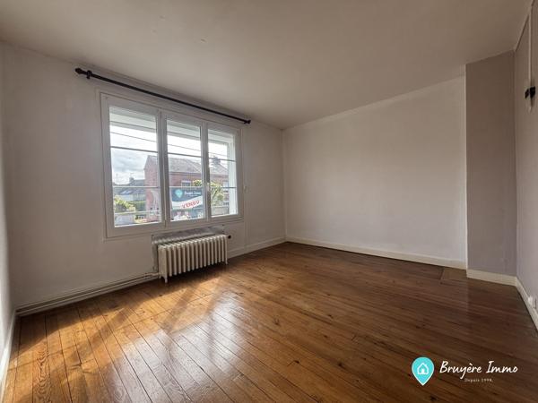 Maison mitoyenne 2 côtés à vendre, 4 pièces - Hirson 02500