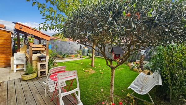 Maison à vendre 5 pièces ODOS (65) avec garage, atelier, jardin et véranda