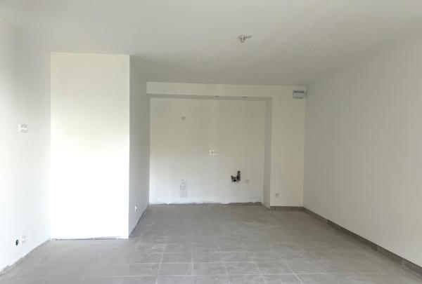 Toulouse "Montblanc - Atlanta" : Idéal investisseur - T2 rénové à aménager avec extérieur et parking