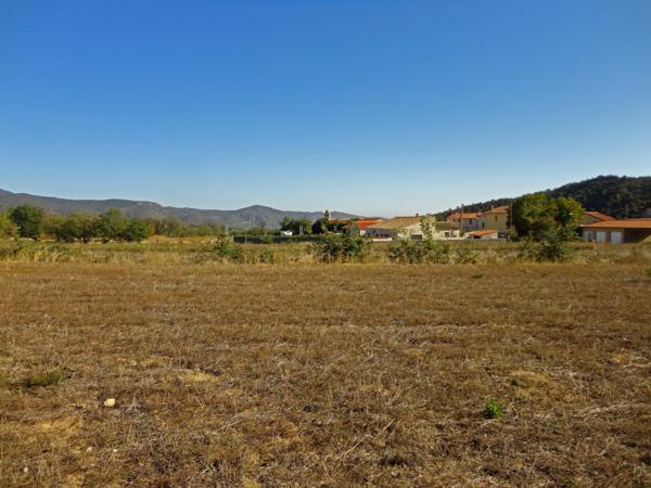 Dpt Pyrénées Orientales (66), à vendre ESPIRA DE CONFLENT terrain constructible de 597 m² plat