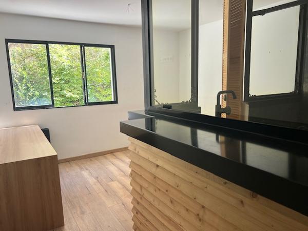 Marseille (13007) VENTE CHAMBRE 15,50 M2 CARREZ 2ÈME ÈTAGE ASCENSEUR RES LE GALION BD AUGUSTIN CIEUSSA 13007 MARSEILLE