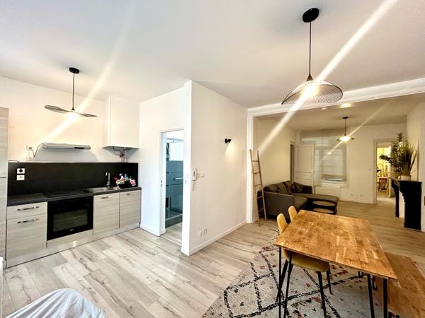 Appartement
                                                                                                                                                                                                                                                                                                                        3 pièce(s)                                                                                                                                                                                                                                                                                                                              70  m²