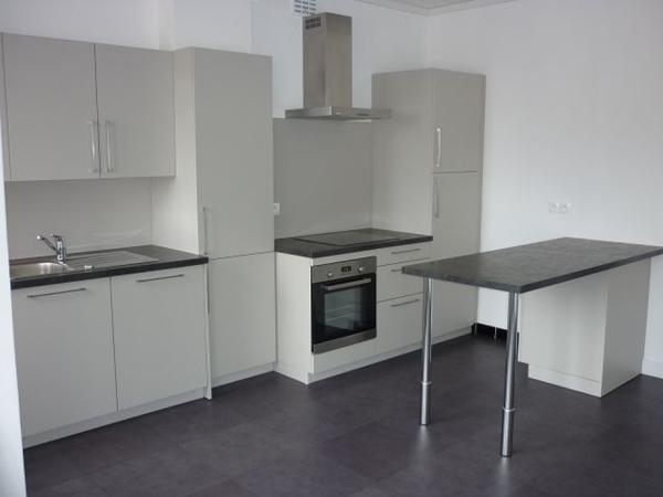 Appartement
                                                                                                                                                                                                                                                                                                                        3 pièce(s)                                                                                                                                                                                                          2 chambre(s)                                                                                                                                                                                                          75  m²