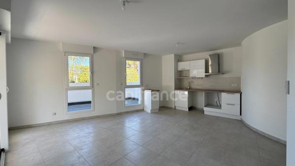 Appartement T3 avec terrasse et jardin