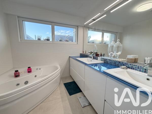 Maison à vendre 5 pièces 200 m² Sangatte