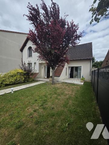 L'Hay les Roses - Maison avec sous-sol, comble aménagé et garages.