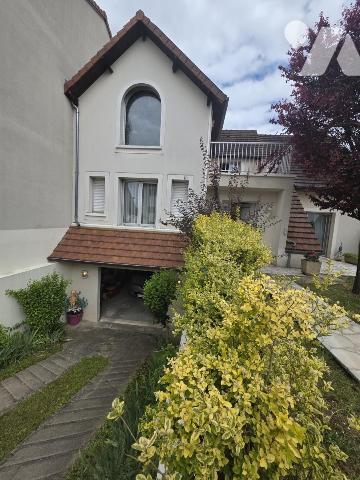 L'Hay les Roses - Maison avec sous-sol, comble aménagé et garages.